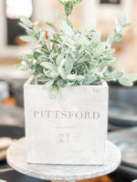 PITTSFORD MRKT SQUARE CONCRETE PLANTER BOX